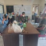 Peduli Stunting di Wilayah Binaannya, Batuud Koramil 03/ Serengan Sambangi PLKB