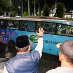 Pemkab Garut Memberangkatkan 400 Calon Jemaah Haji Kloter Pertama Dan Di Lepas Bupati Rudy Gunawan